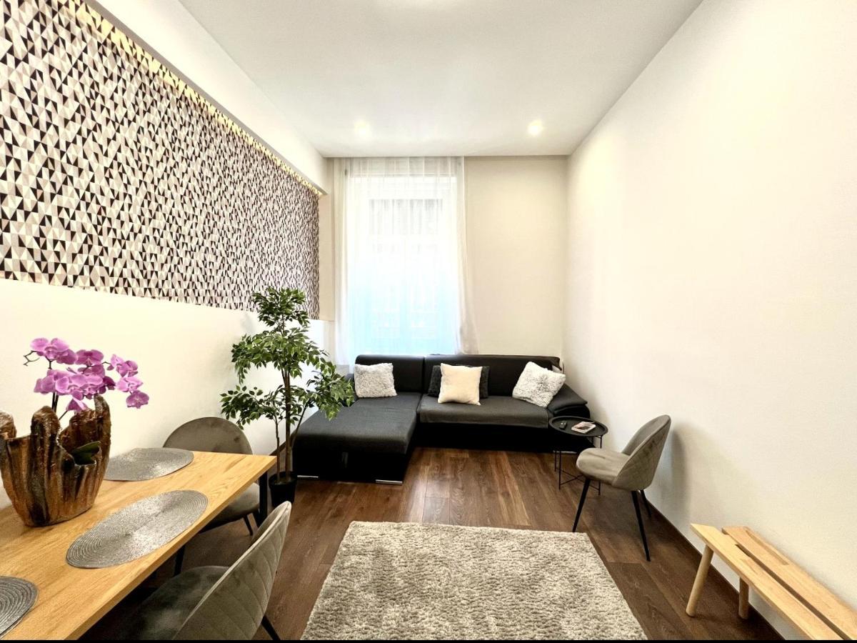 Wonderful Design Apartment In The City Centre Budapest Eksteriør billede