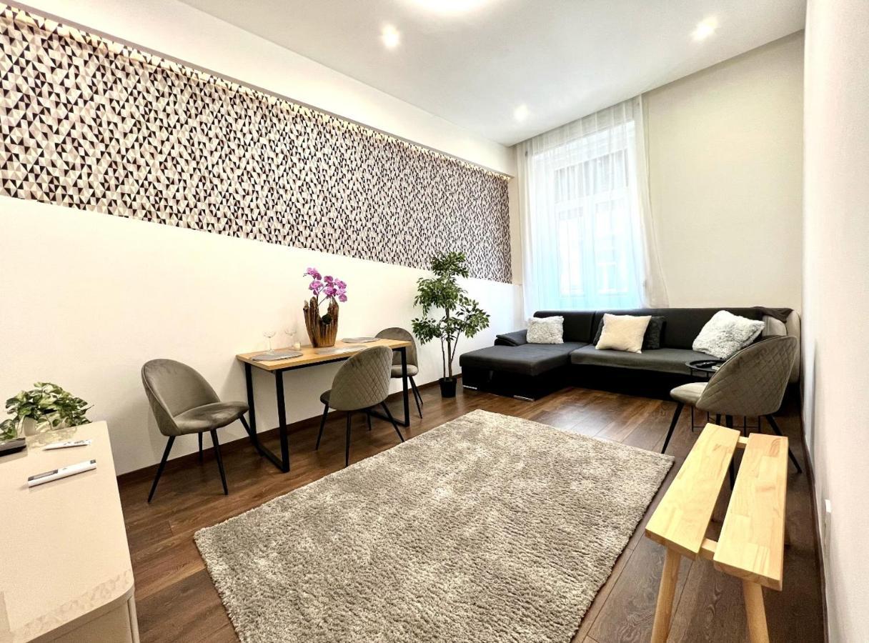 Wonderful Design Apartment In The City Centre Budapest Eksteriør billede